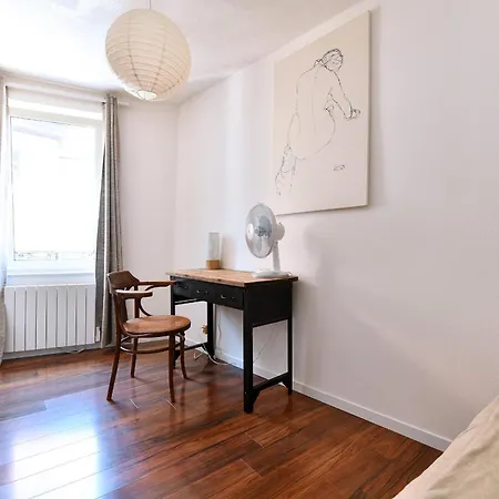 Les Cigognes Du Centre Apartamento