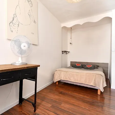 Les Cigognes Du Centre